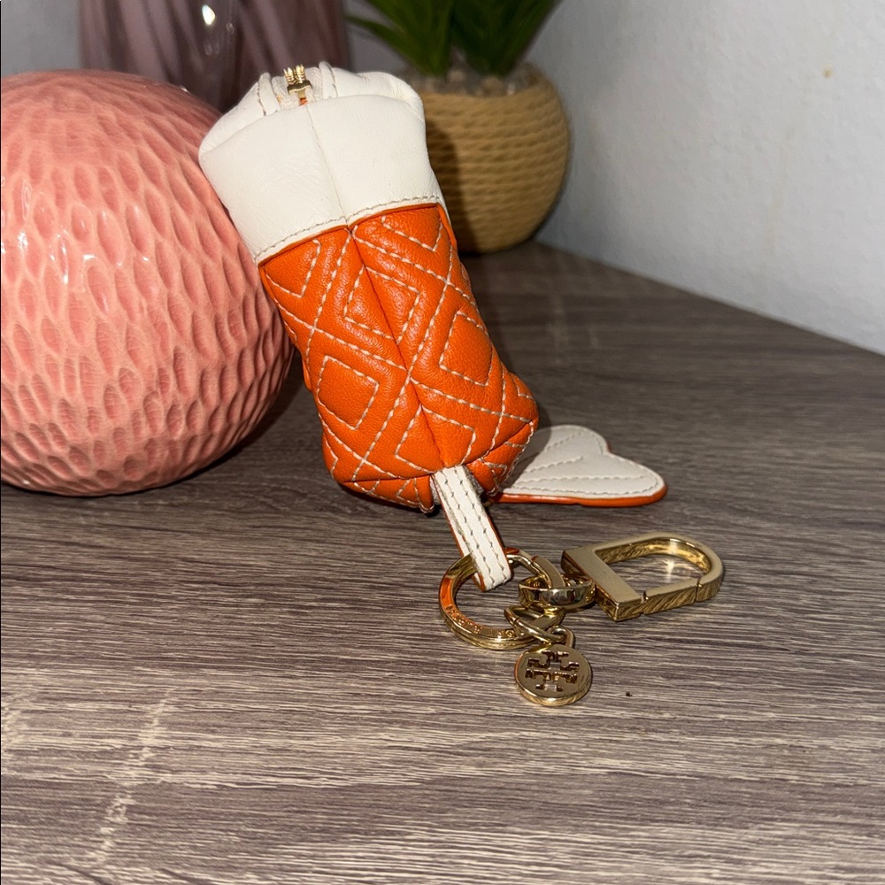 Tory Burch Whimsical Fish Coin Pouch/Key Chain - Picture 8 of 16
